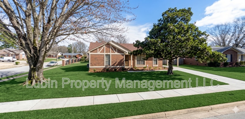 Photo - 3830 Dagmar St