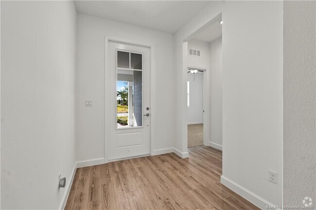 Building Photo - 14143 SW Safi Ter Rental