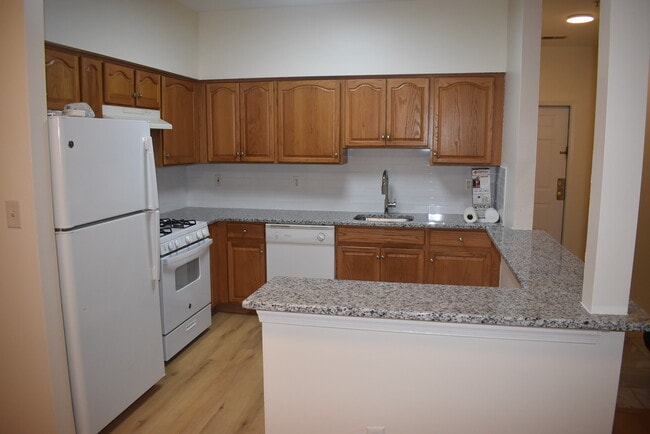 Photo - 815 Dominick Ct