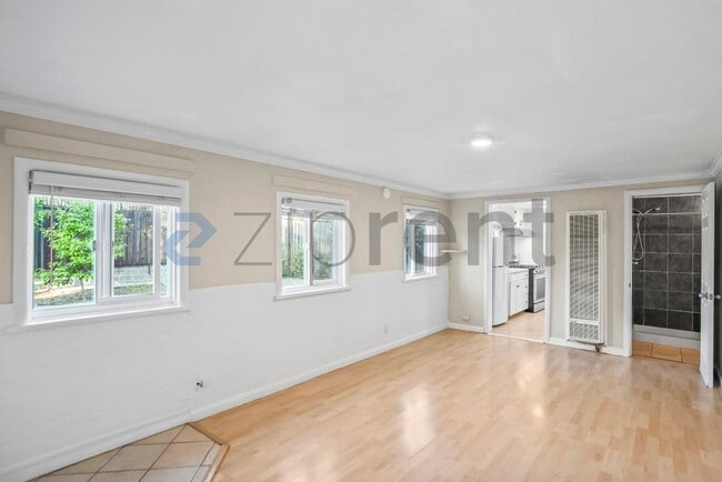 Photo - 228 Los Gatos Blvd