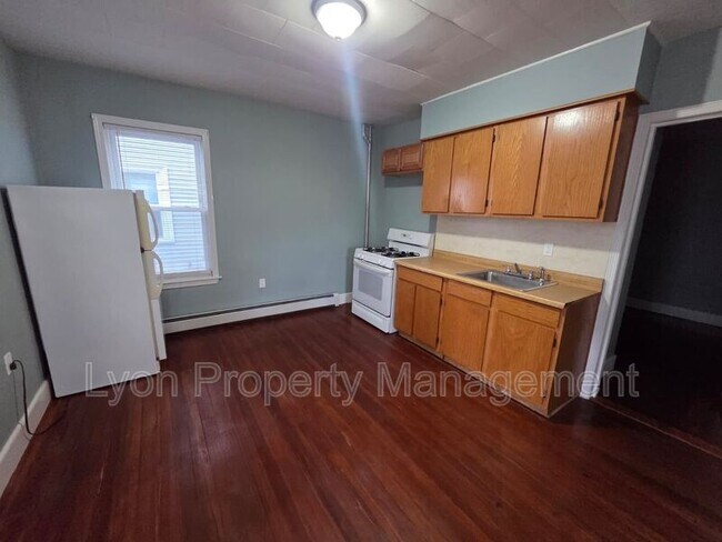 Photo - 200 Benefit St Unit 1F