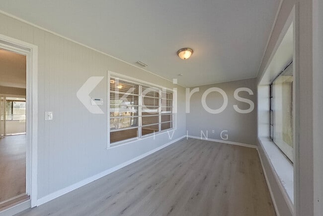 Photo - 1635 Jamaica St