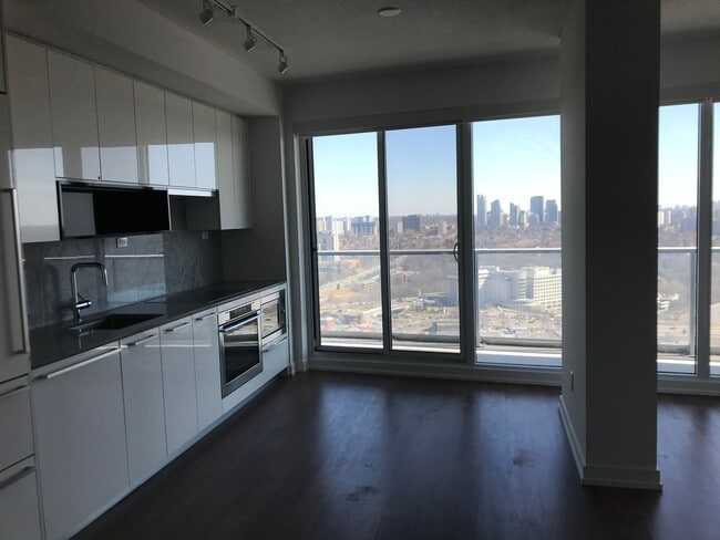 Photo - 117 Mcmahon Dr Unit 3111