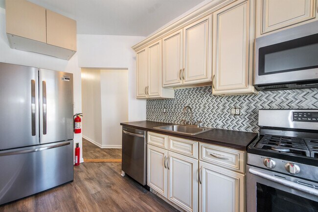 Photo - 6114 Highland Pl Unit 1B
