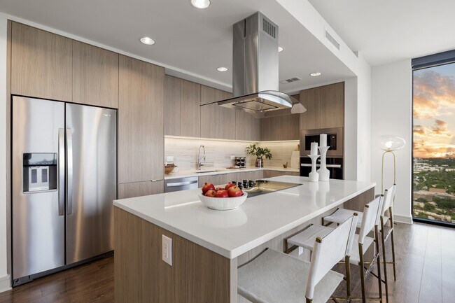 Cocinas de calidad de chef equipadas para aventuras culinarias - Hanover Brazos Street