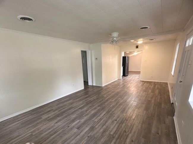 Photo - 2237 B St NE