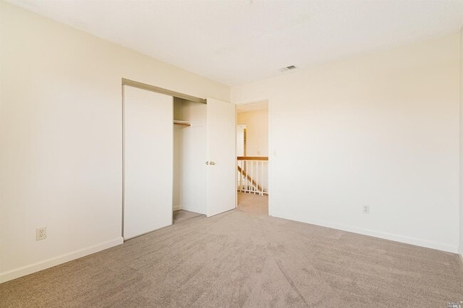 Photo - 7 Meridian Cir