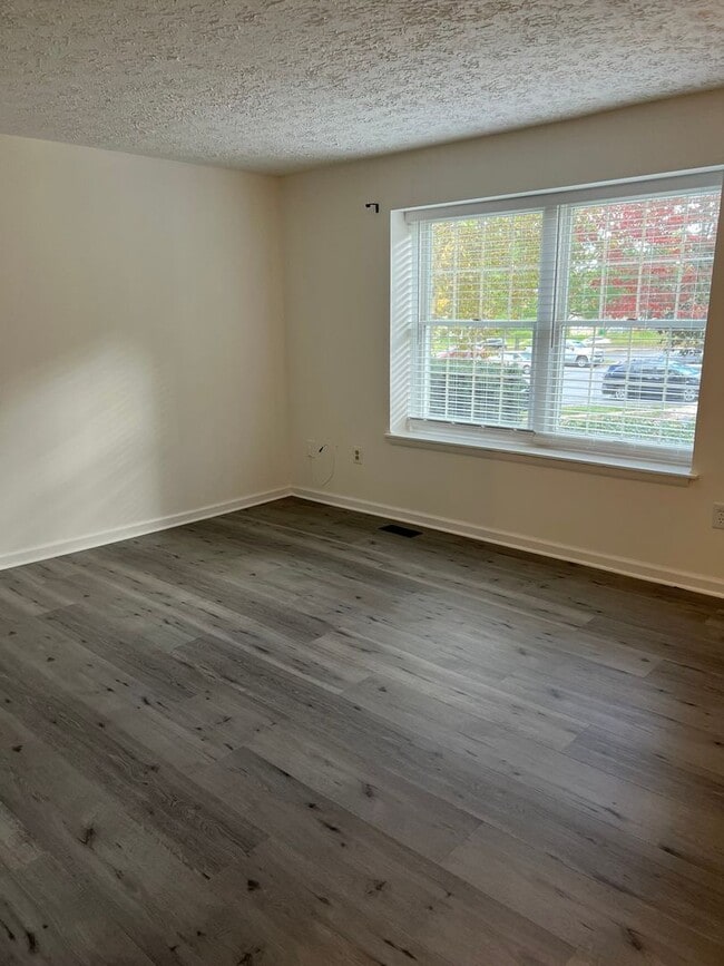 Photo - Renovated End-Unit Ready to Move-In