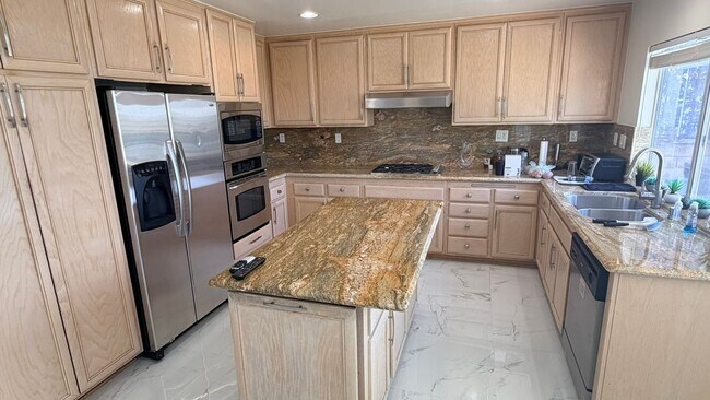 19850 Sierra Meadows Ln