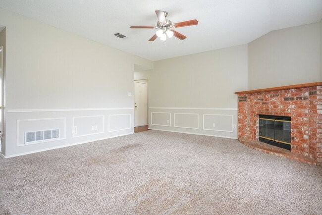 6415 Jennie Ln
