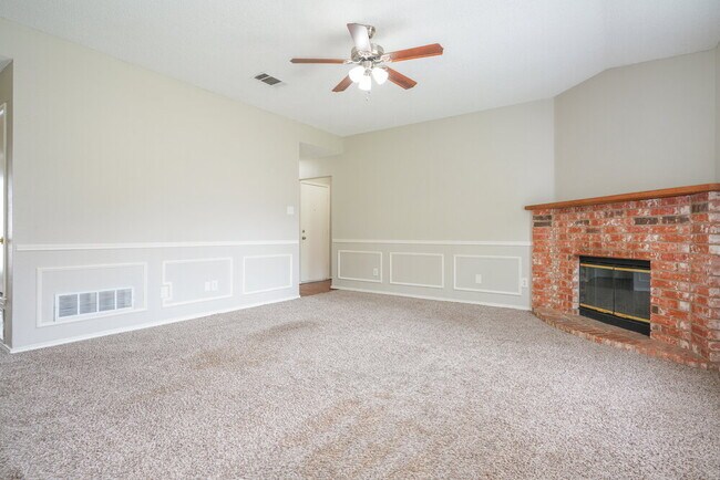 Photo - 6415 Jennie Ln