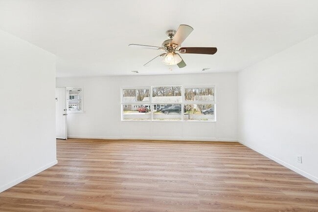 Photo - 191 Howard Ave