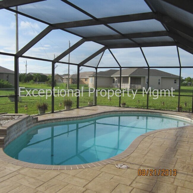 Photo - Beautiful 3-bedroom 2 bath Pool Home!  SW ...