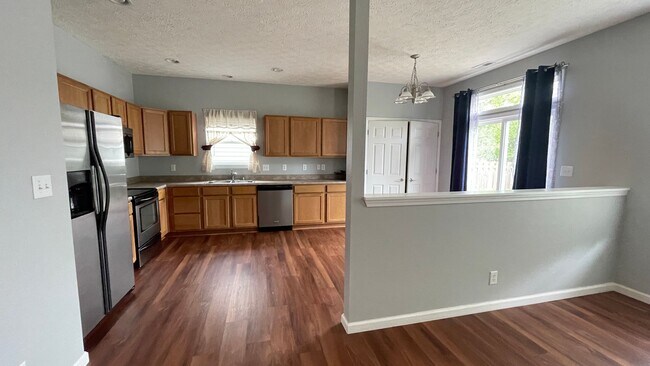 Photo - LEXINGTON FARMS...3 Bedroom 2 Bath