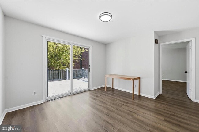 Photo - 3 Curtis Ave