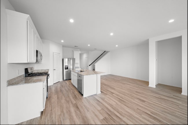 Photo - 31123 Brightwell Bnd