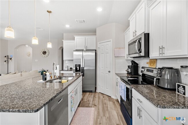 Building Photo - 2427 Elba Dr Rental