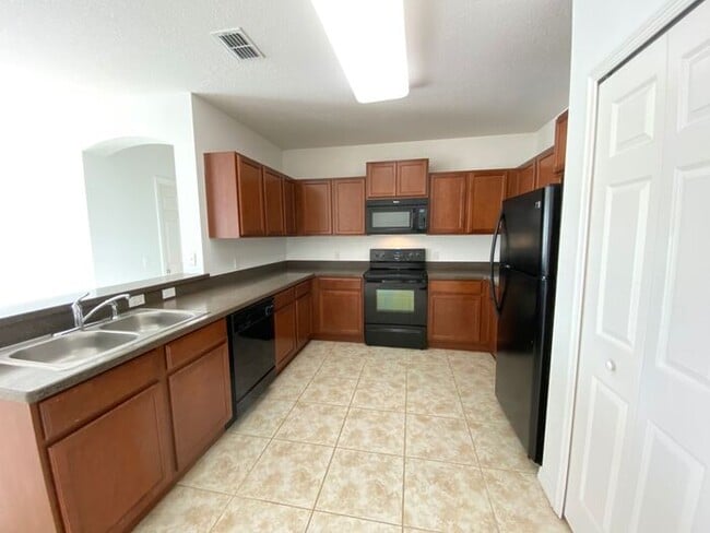 Photo - Bella Pointe-Yacht Club Drive Kissimmee, F...