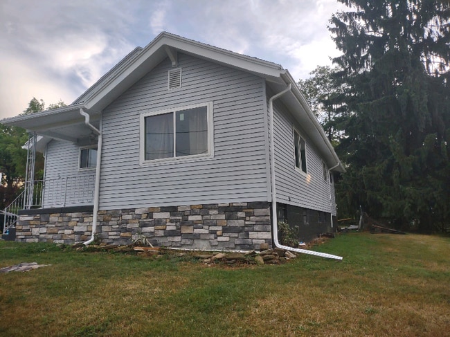 105 Maher St