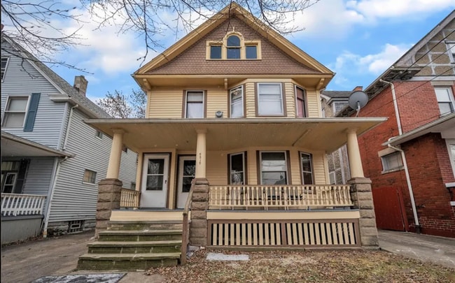 Building Photo - 4219 Daisy Ave Unit DN