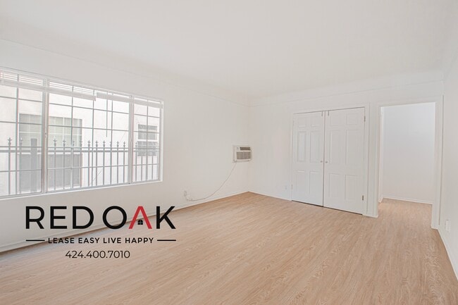 Photo - 723 S Mansfield-204 Unit 204