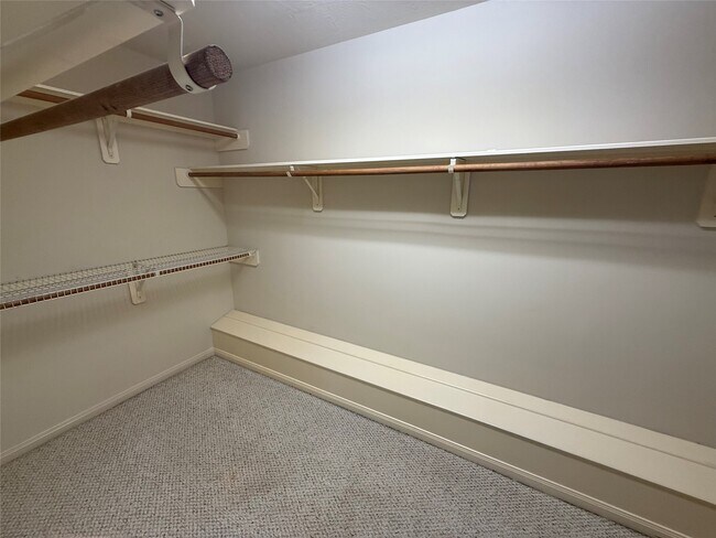 Building Photo - 1627 Penmark Ln