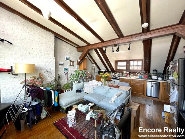 Photo - 7 Champney Pl Unit 3