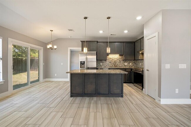 Photo - 902 Low Brim Cove