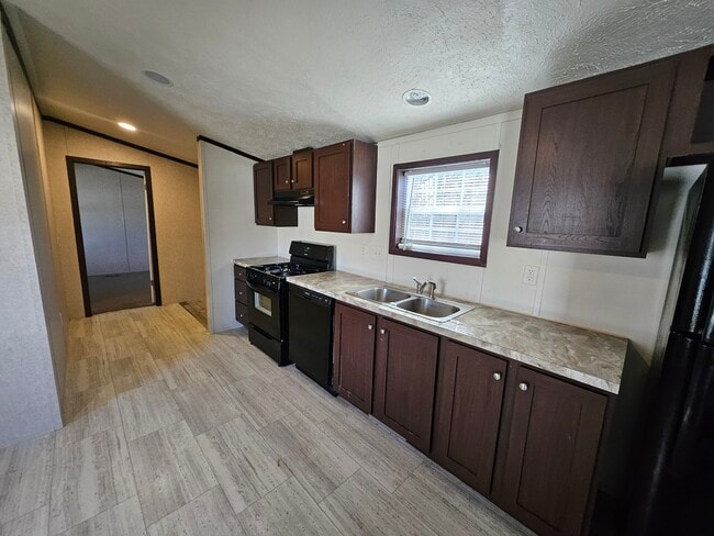 Photo - 279 York Harbor