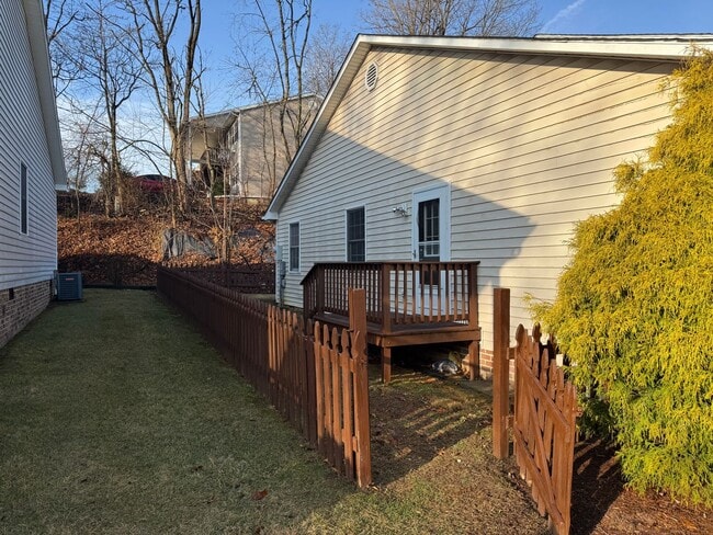 Photo - One level living Duplex !