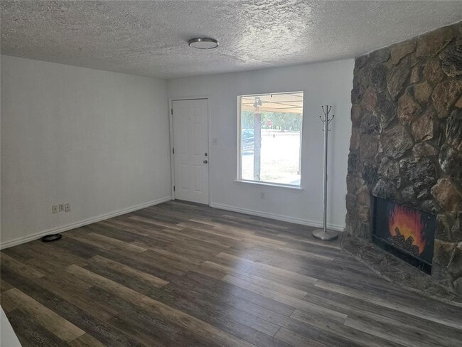 Photo - 637 Sinclair Dr