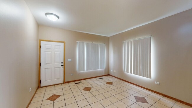 Building Photo - 406-1406 Alyssa St