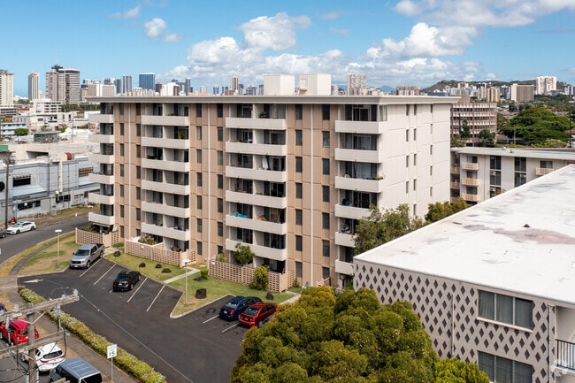 Photo - University Towers