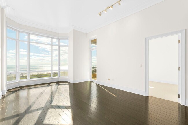 Photo - 2550 N Lakeview Ave Unit 2205