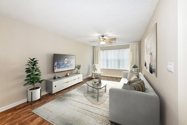 Photo - Signature at Sugarloaf Apartments