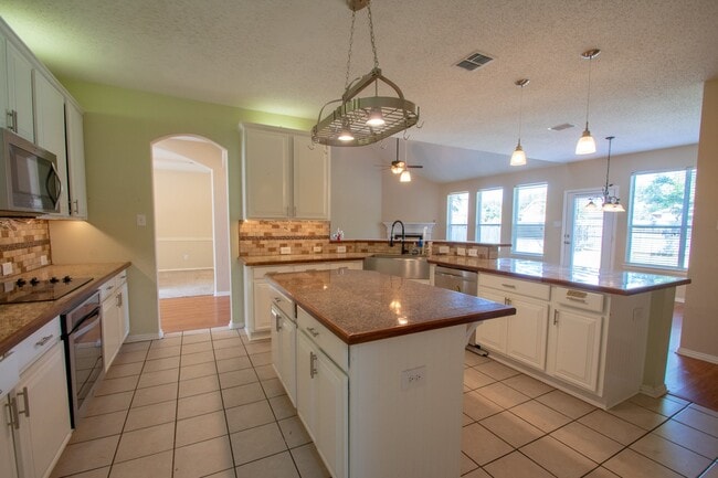Photo - Updated and Spacious in Mansfield ISD!