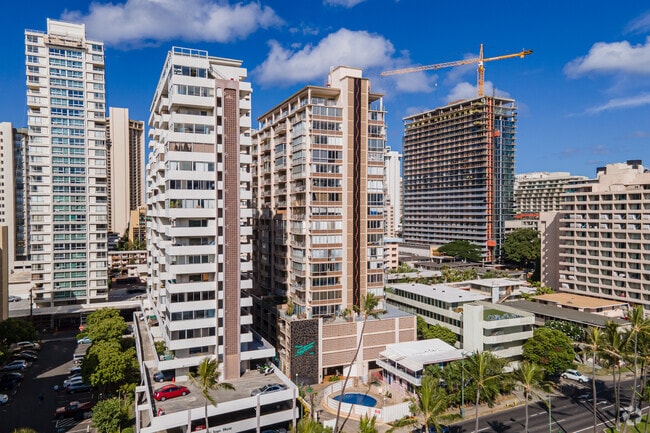 Photo - Waikiki Skyliner