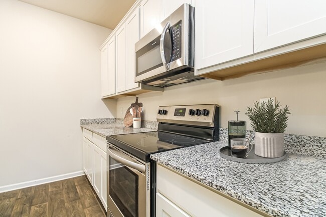 Photo - 306 High Grv Wy