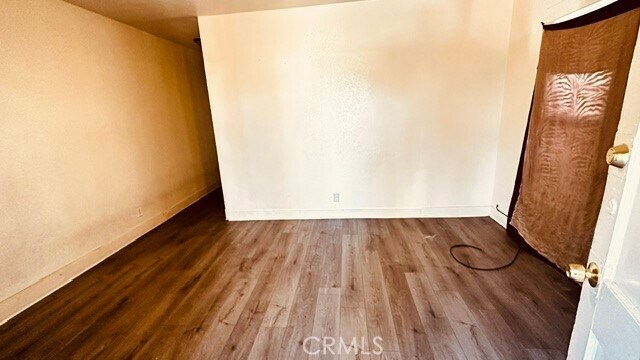 1221 W 59th St