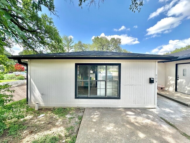 Updated Duplex in Charming Belton Texas! - Updated Duplex in Charming Belton Texas! Casa
