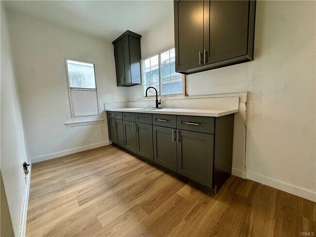 Photo - 2653 Cloverdale Ave Unit 1/4