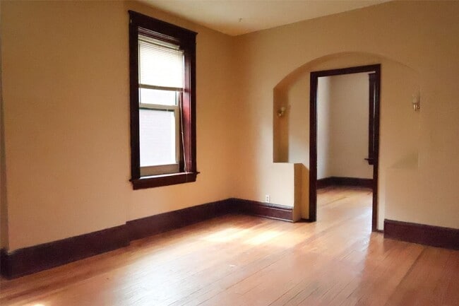 Photo - 439 Fassen St Unit 2nd Floor