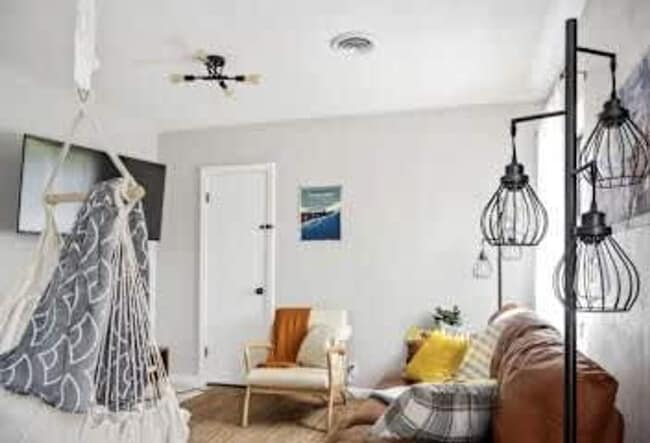 Building Photo - 2001 N 61st Ave