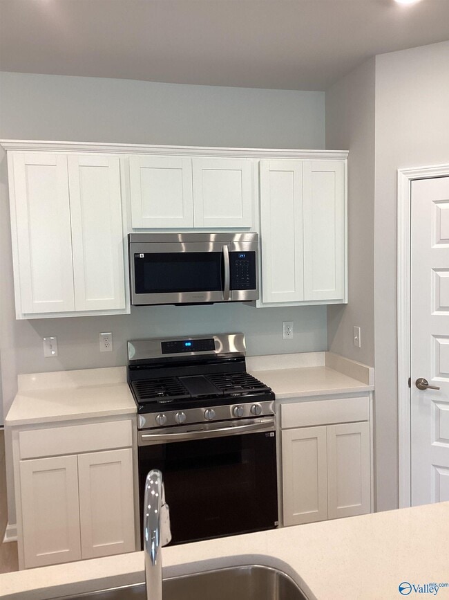 Photo - 28589 Whitehall Ln