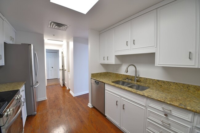 Photo - 2121 S Yorktown Ave