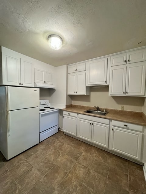 Kitchen - 734 Hillcrest St Unit 734