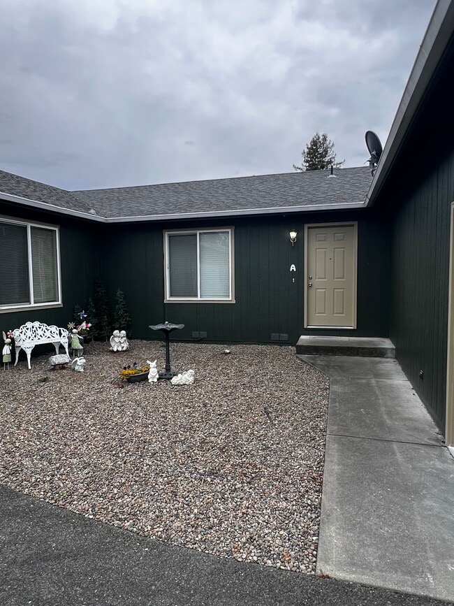 Unit A Exterior - 1232 W Harbeck Rd Unit A