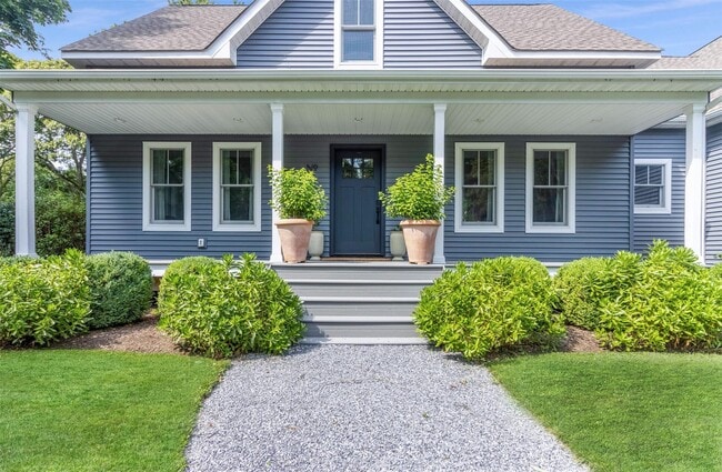 Photo - 9325 Main Bayview Rd