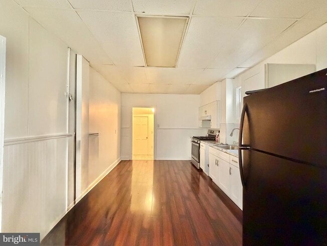 Photo - 122 Landing St