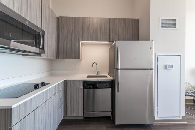 820 Michigan by 3L Living